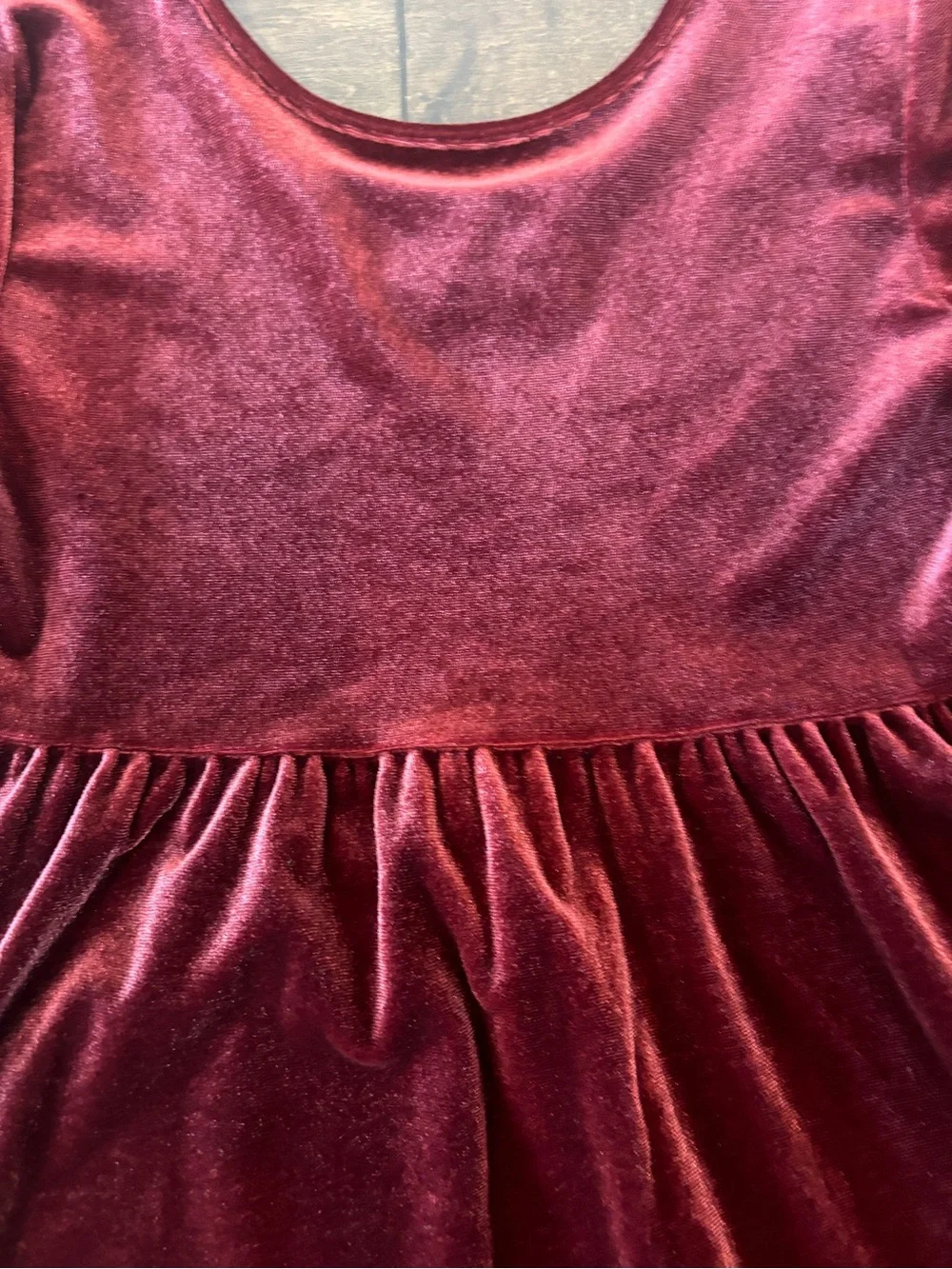 Old Navy Girls Short Sleeve Velvet Dress in Wine